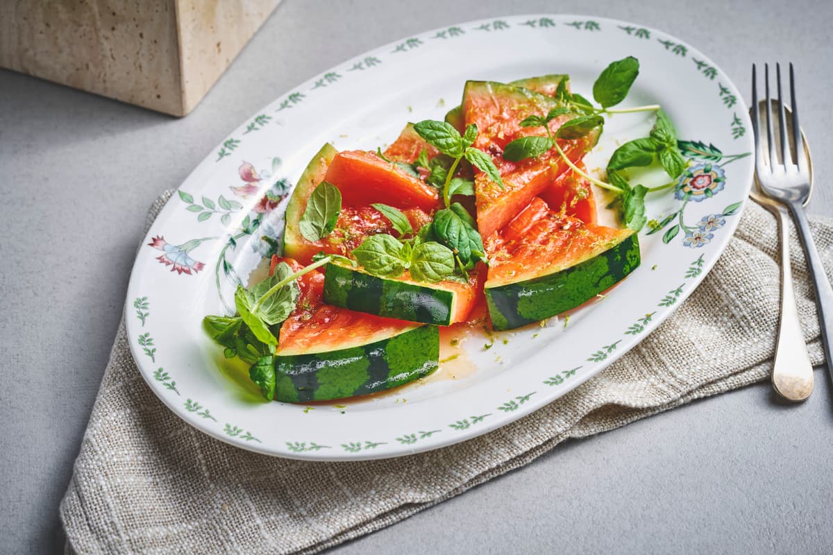 Grillet vannmelon med lime og mynte
