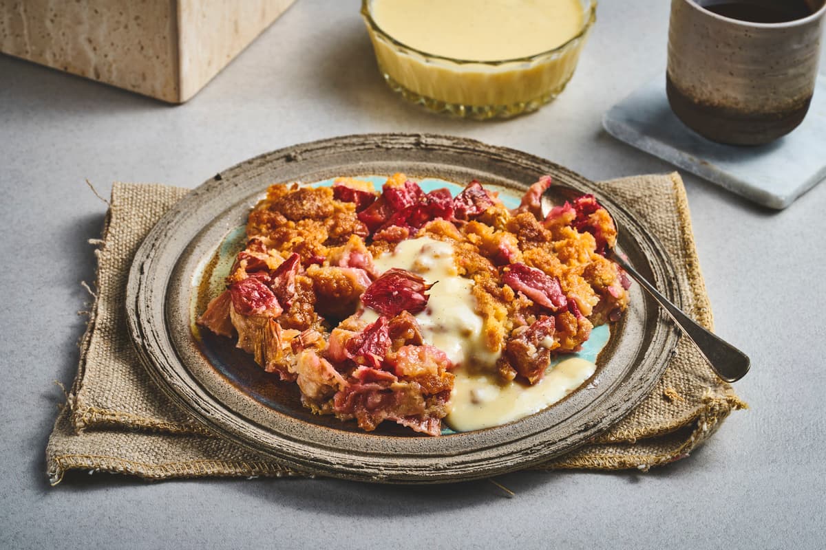Rhubarb Crumble with Oats