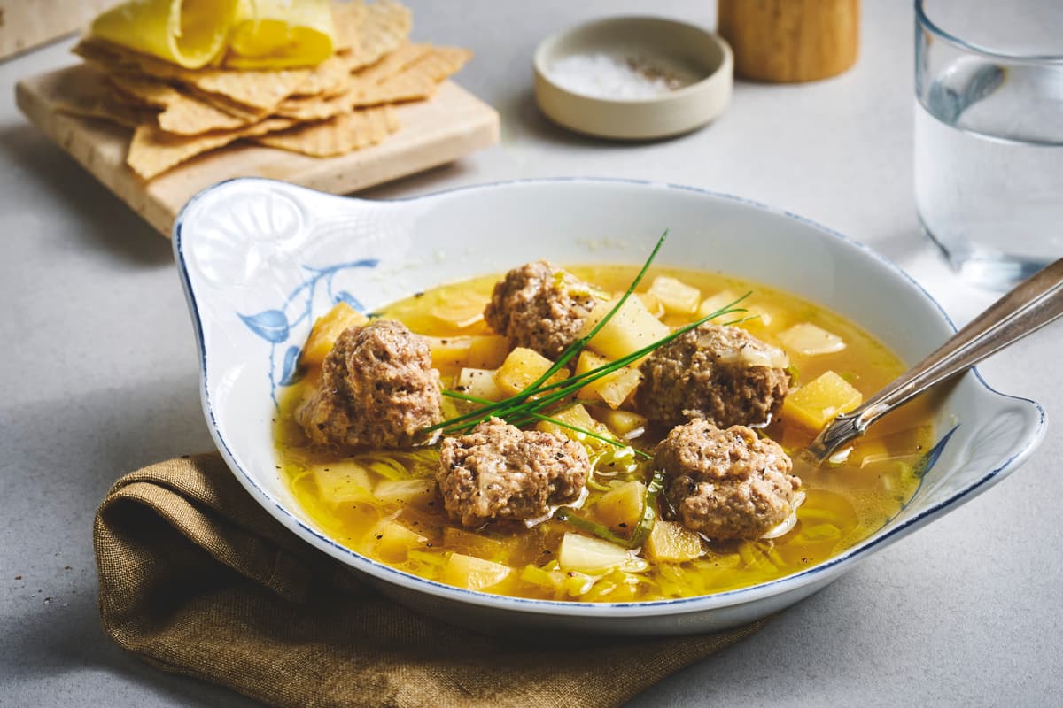 Norwegian Meatball Soup with Vegetables