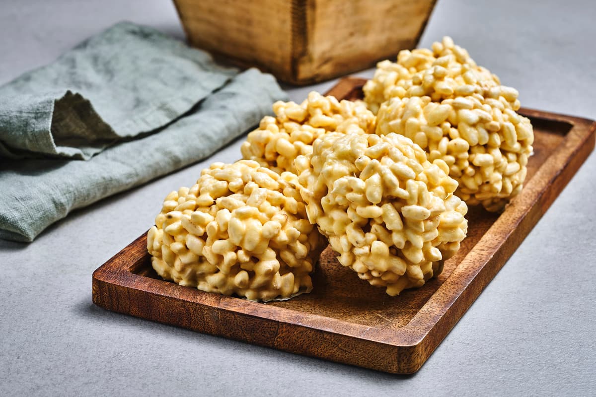 Rice Crispy Treats with White Chocolate