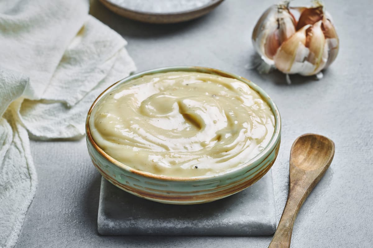 Homemade Aioli with Hand Blender