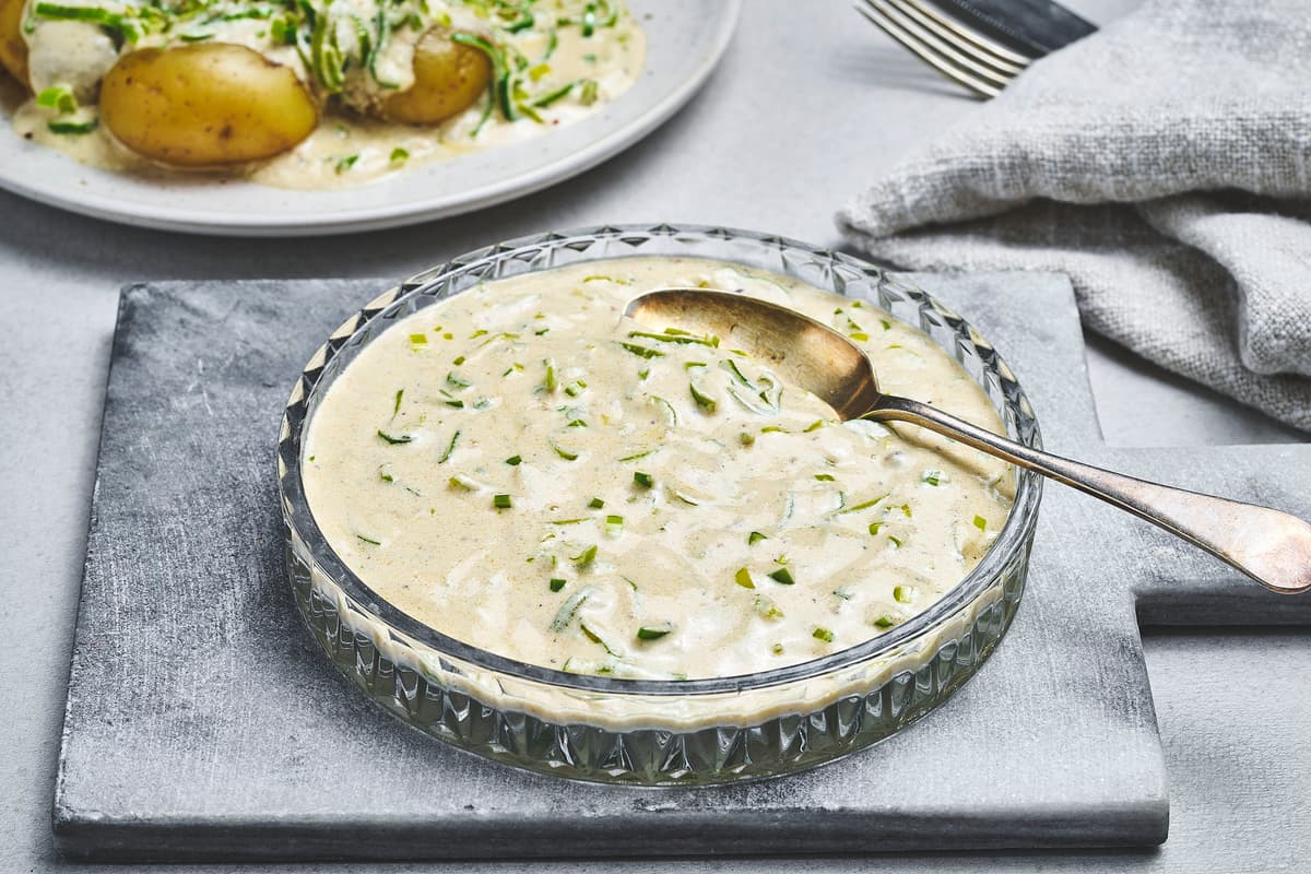 Sour Cream Sauce with Leek