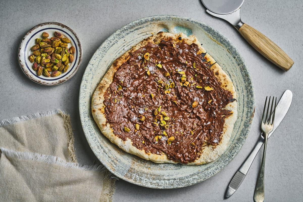 Dessertpizza med Nutella og pistasj