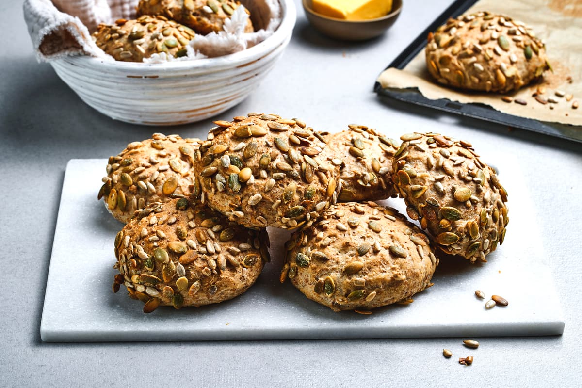 Whole Wheat Rolls with Oats